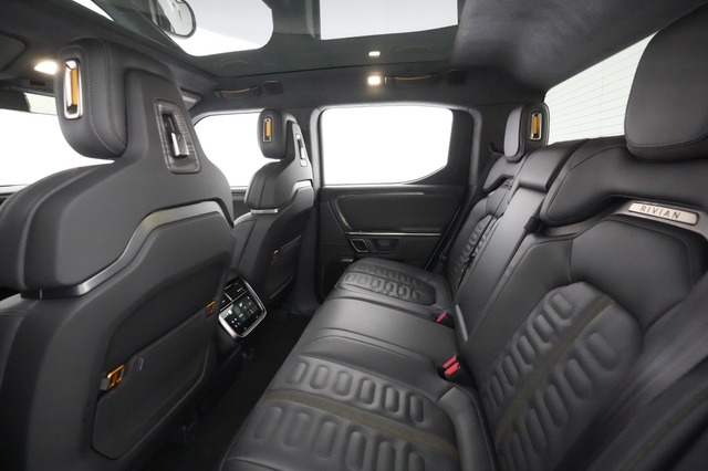 2022 Rivian R1T