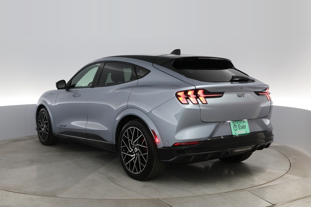 2022 Ford Mustang Mach-E