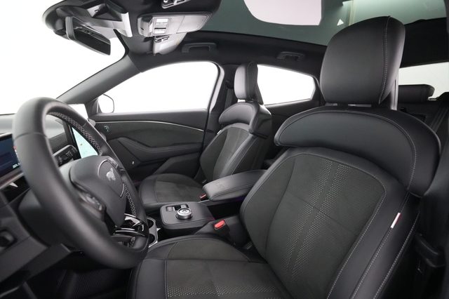 2022 Ford Mustang Mach-E