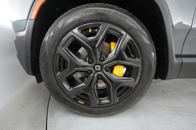 2022 Rivian R1T
