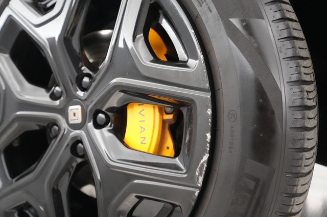 2022 Rivian R1T