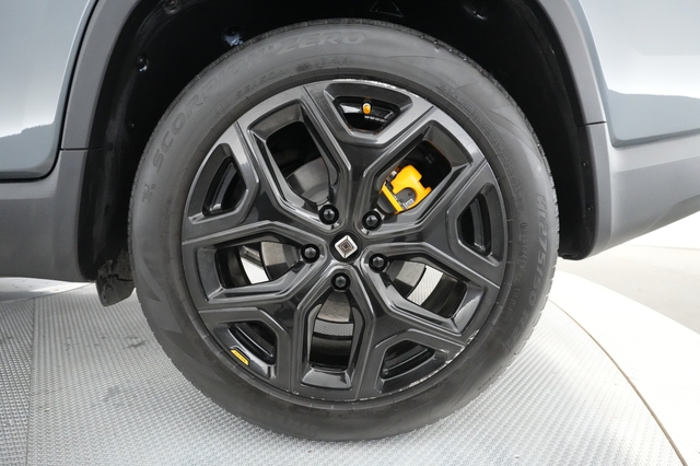2022 Rivian R1T