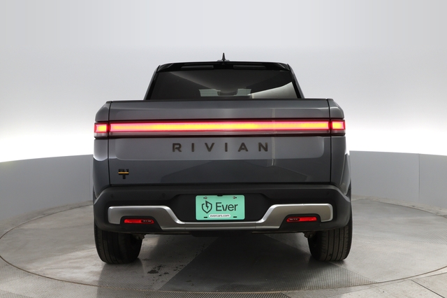 2022 Rivian R1T