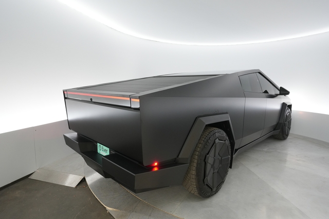 2024 Tesla Cybertruck