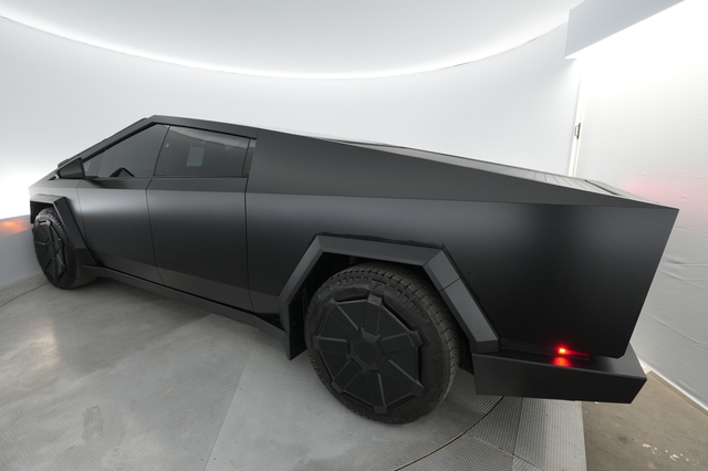 2024 Tesla Cybertruck