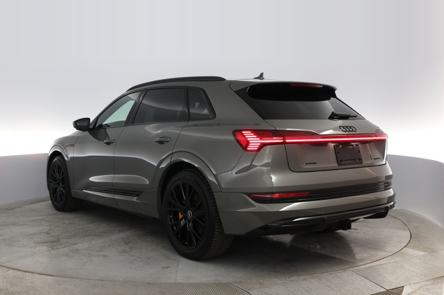 2022 Audi e-tron