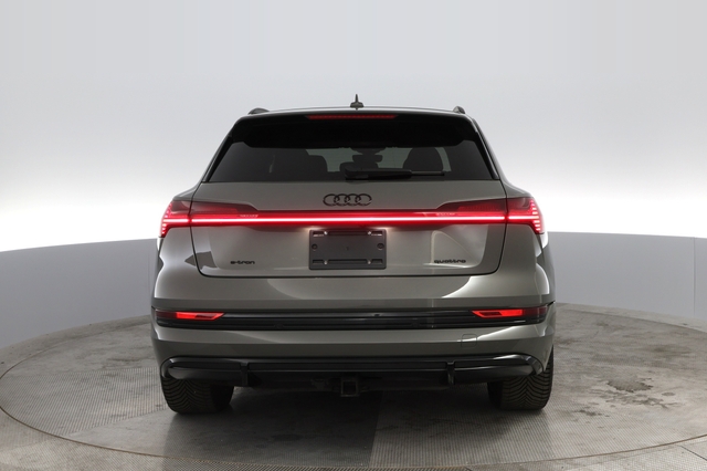 2022 Audi e-tron