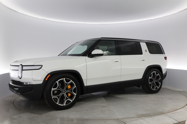 2023 Rivian R1S