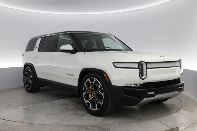 2023 Rivian R1S