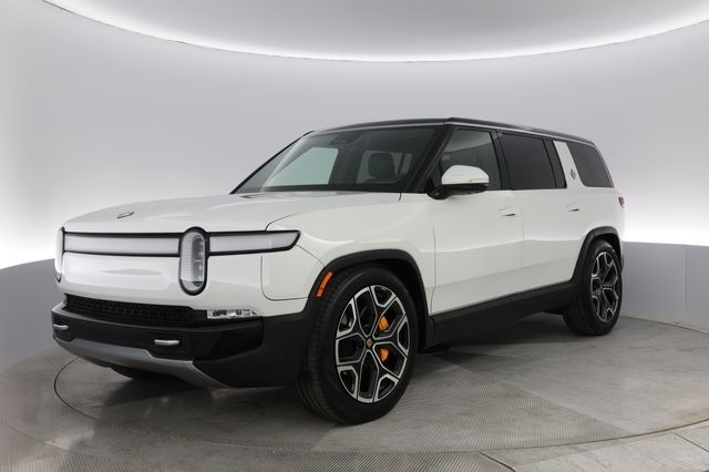 2023 Rivian R1S