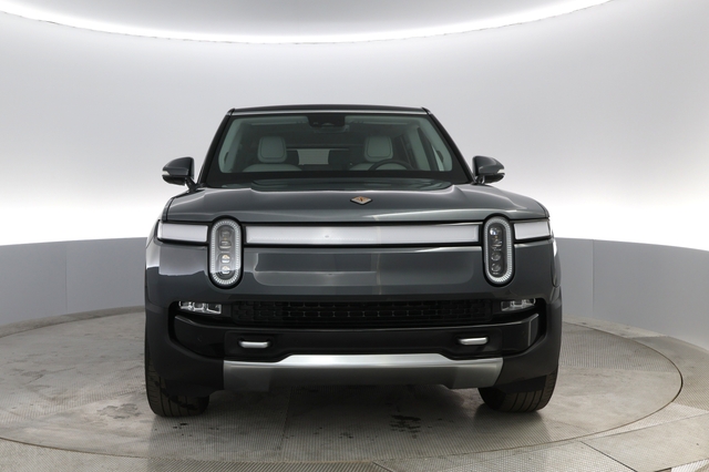 2023 Rivian R1S