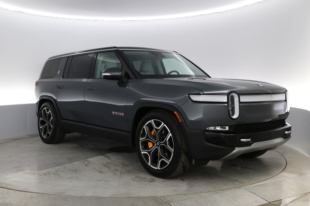 2023 Rivian R1S