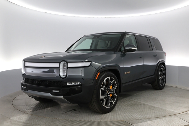 2023 Rivian R1S