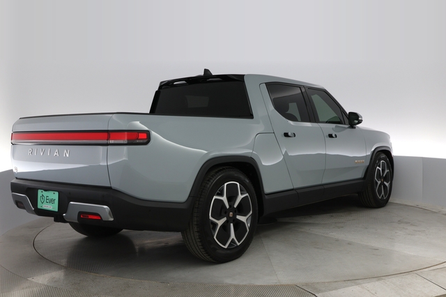 2022 Rivian R1T