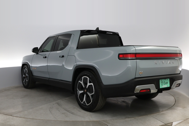 2022 Rivian R1T