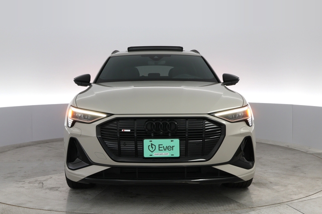 2022 Audi e-tron