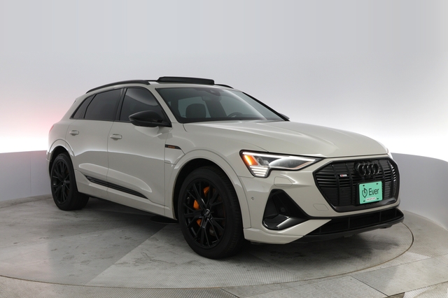 2022 Audi e-tron