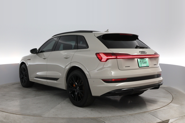 2022 Audi e-tron