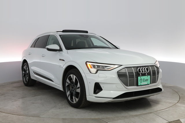 2022 Audi e-tron