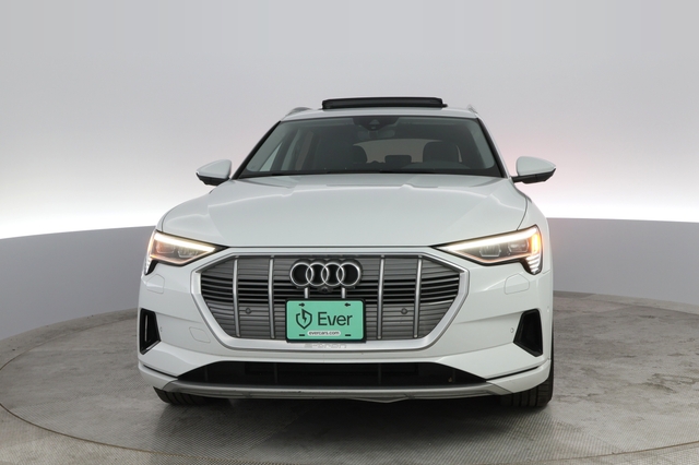 2022 Audi e-tron