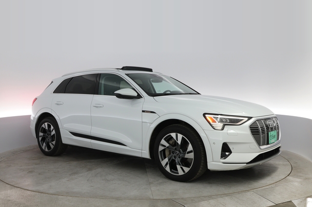 2022 Audi e-tron