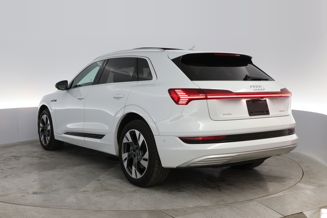2022 Audi e-tron