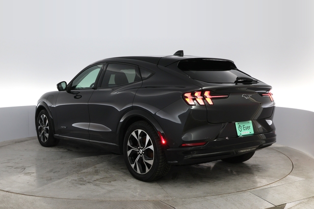 2022 Ford Mustang Mach-E