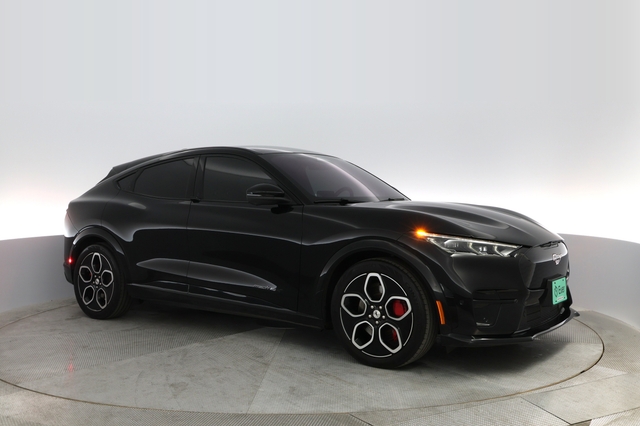 2022 Ford Mustang Mach-E