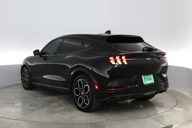 2022 Ford Mustang Mach-E