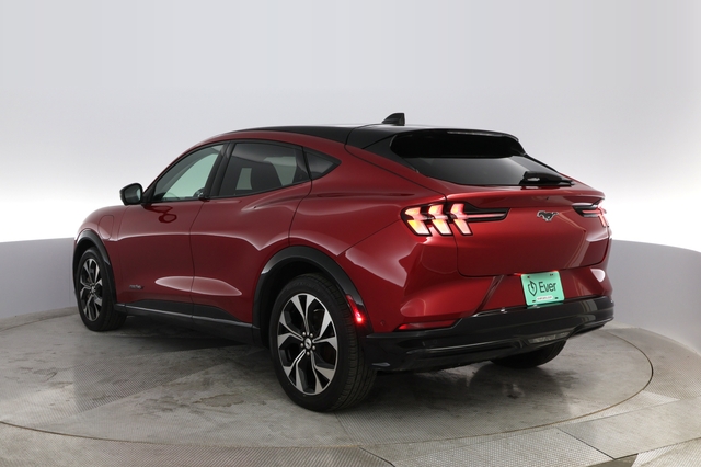 2022 Ford Mustang Mach-E