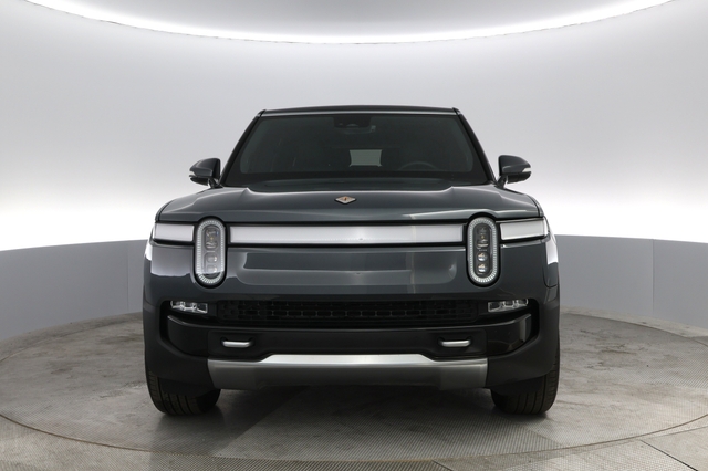 2022 Rivian R1S