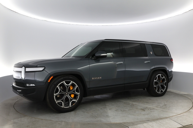 2022 Rivian R1S