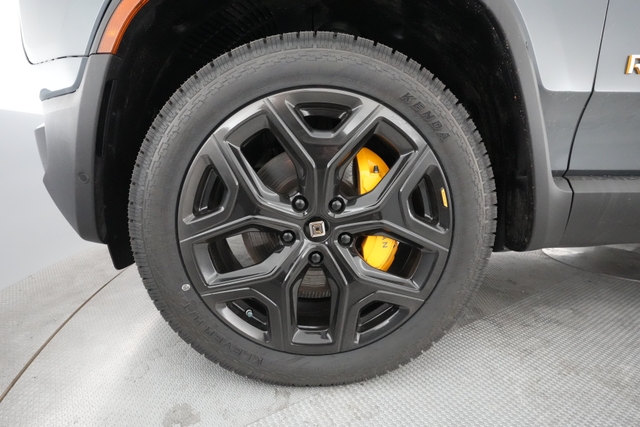 2022 Rivian R1S