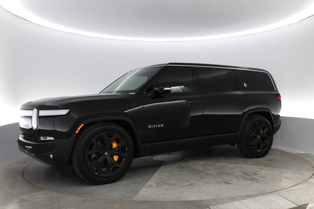 2023 Rivian R1S