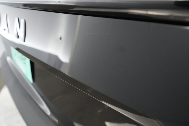 2023 Rivian R1S