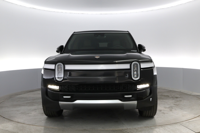 2023 Rivian R1S
