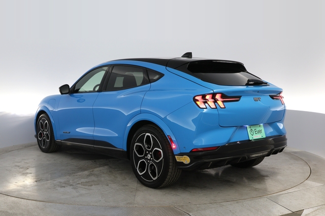 2022 Ford Mustang Mach-E