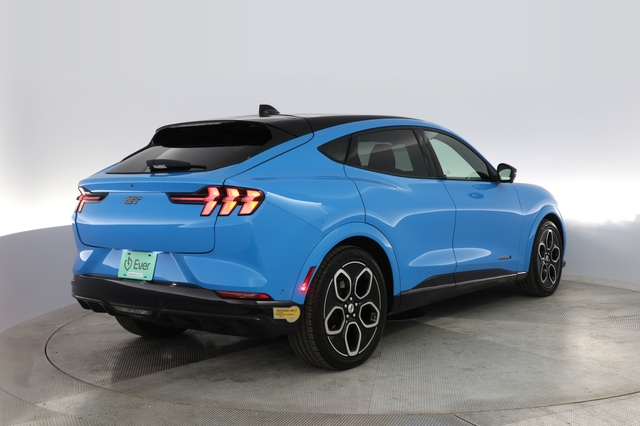 2022 Ford Mustang Mach-E