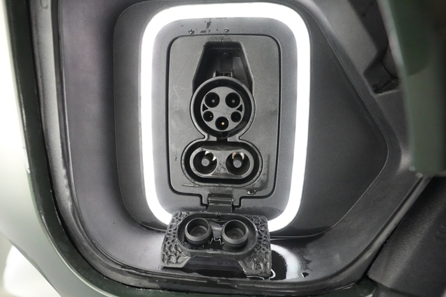 2023 Rivian R1S