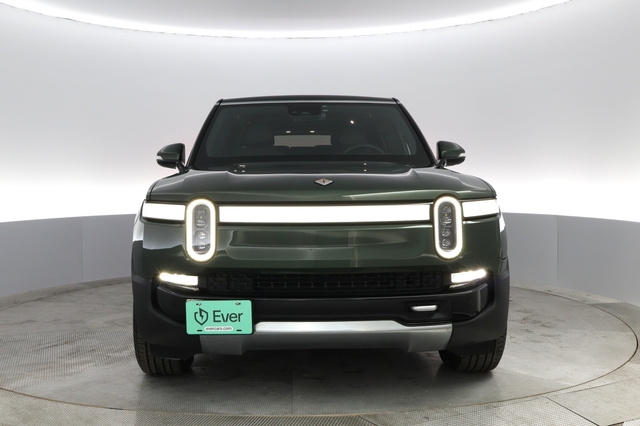 2023 Rivian R1S