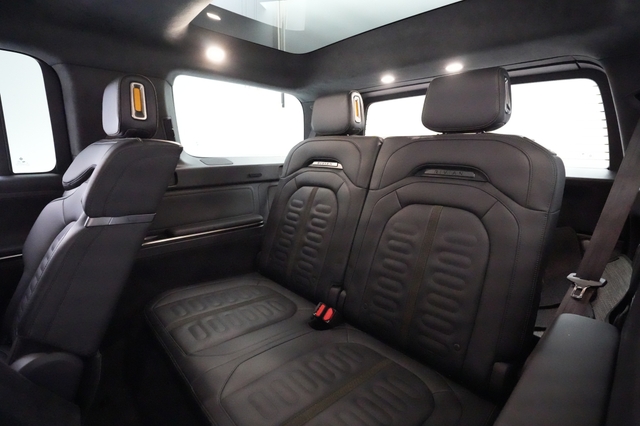 2023 Rivian R1S
