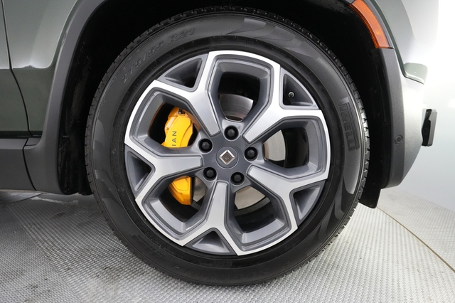 2023 Rivian R1S
