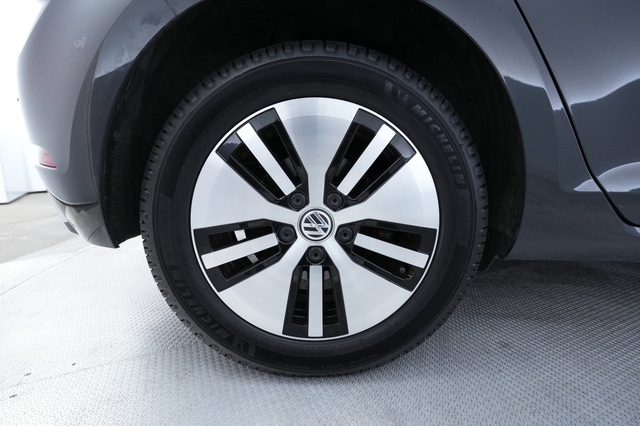 2019 Volkswagen e-Golf