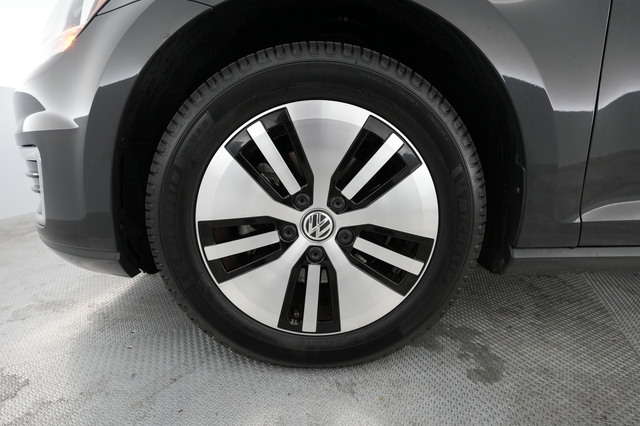 2019 Volkswagen e-Golf