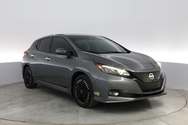 2023 Nissan LEAF