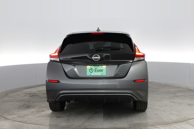 2023 Nissan LEAF
