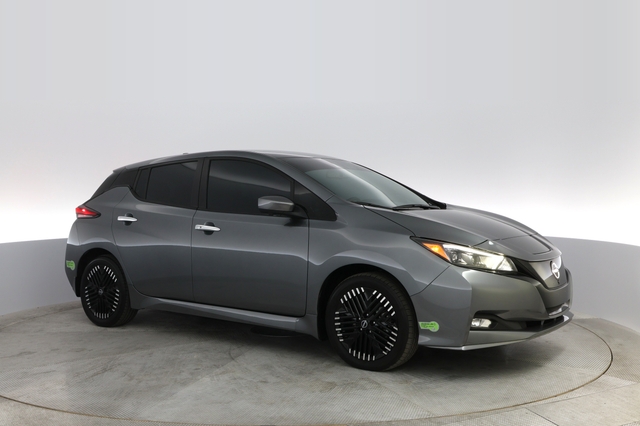 2023 Nissan LEAF