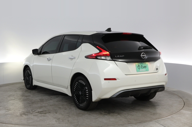 2023 Nissan LEAF