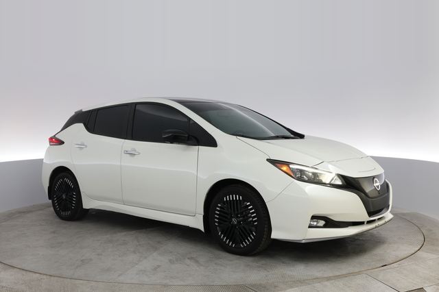 2023 Nissan LEAF