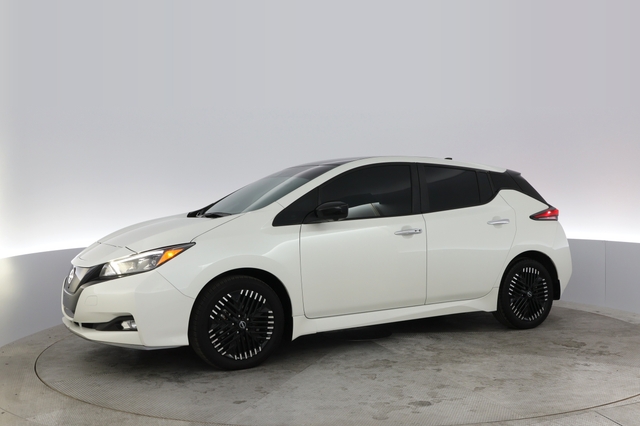 2023 Nissan LEAF